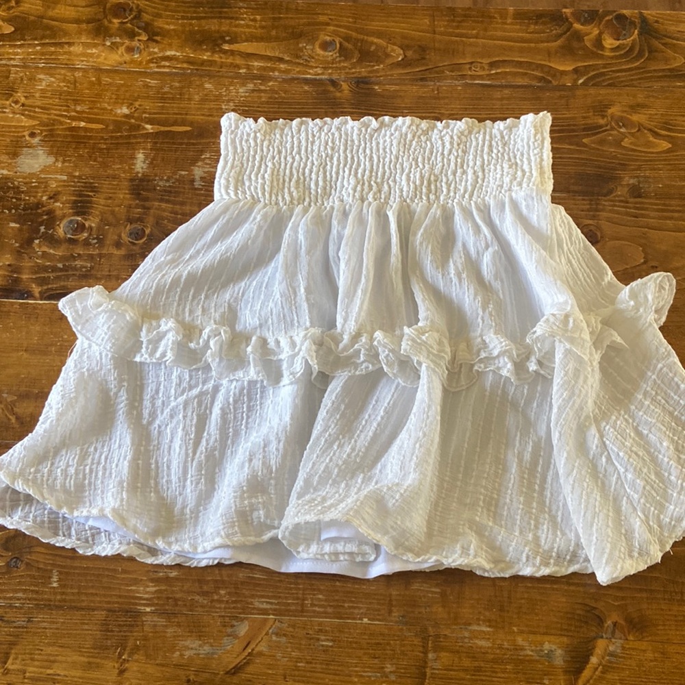 Kendall and Kylie white skirt! Worn once, in good condition!